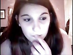 Круглолицый үҫмер менән ҙур сиськи